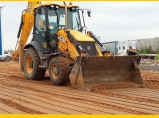 Аренда / услуги трактора экскаватора-погрузчика JCB в Раменском районе / Раменское